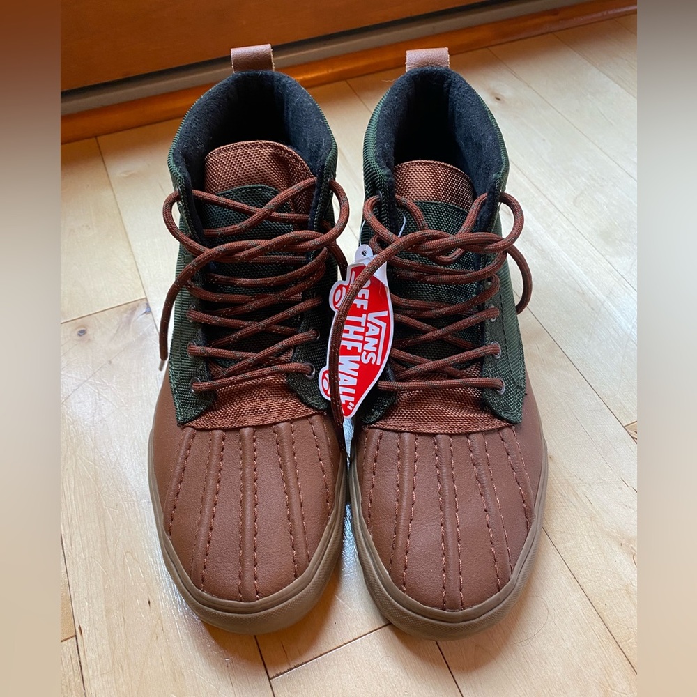 NWT Men’s Tag Vans Sk8 Hi MTE-1 boots size 11